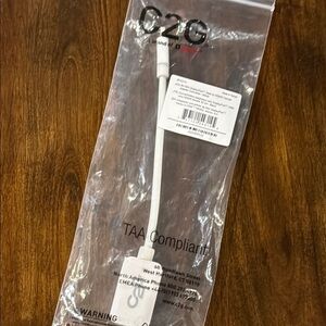 White Mini DisplayPort to HDMI Adapter 8 in Converter